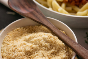 Veganer Cashew Parmesan
