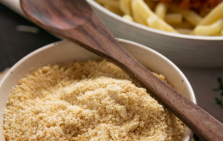 Veganer Cashew Parmesan